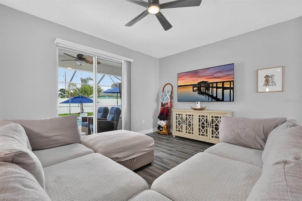 Active With Contract: $399,000 (3 beds, 2 baths, 1675 Square Feet)