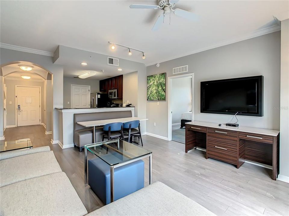 For Sale: $239,000 (3 beds, 3 baths, 1544 Square Feet)