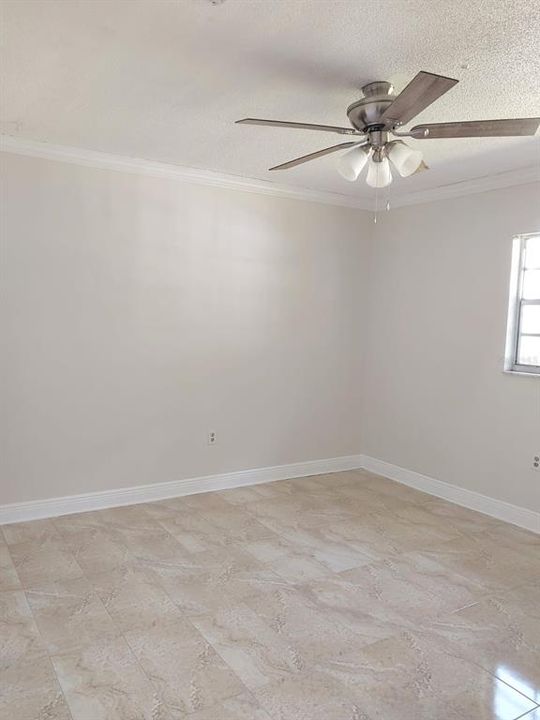 For Rent: $2,100 (3 beds, 2 baths, 1777 Square Feet)