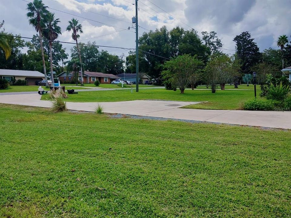 For Rent: $2,100 (3 beds, 2 baths, 1777 Square Feet)