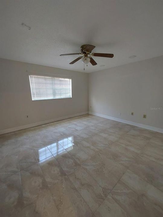 For Rent: $2,100 (3 beds, 2 baths, 1777 Square Feet)