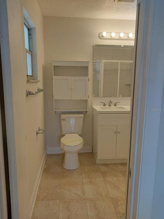 For Rent: $2,100 (3 beds, 2 baths, 1777 Square Feet)