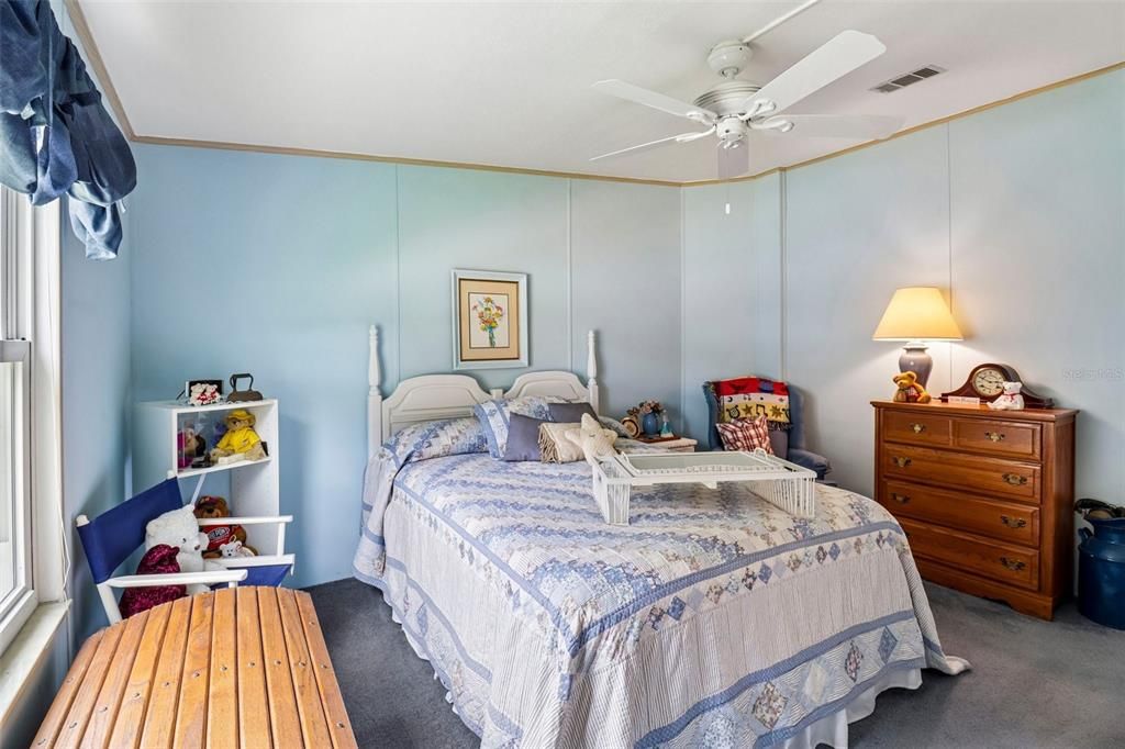 For Sale: $191,000 (2 beds, 2 baths, 1349 Square Feet)