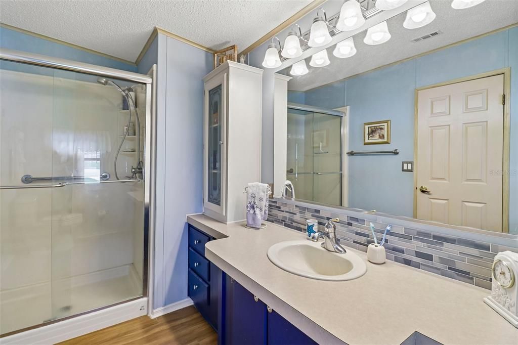 For Sale: $191,000 (2 beds, 2 baths, 1349 Square Feet)