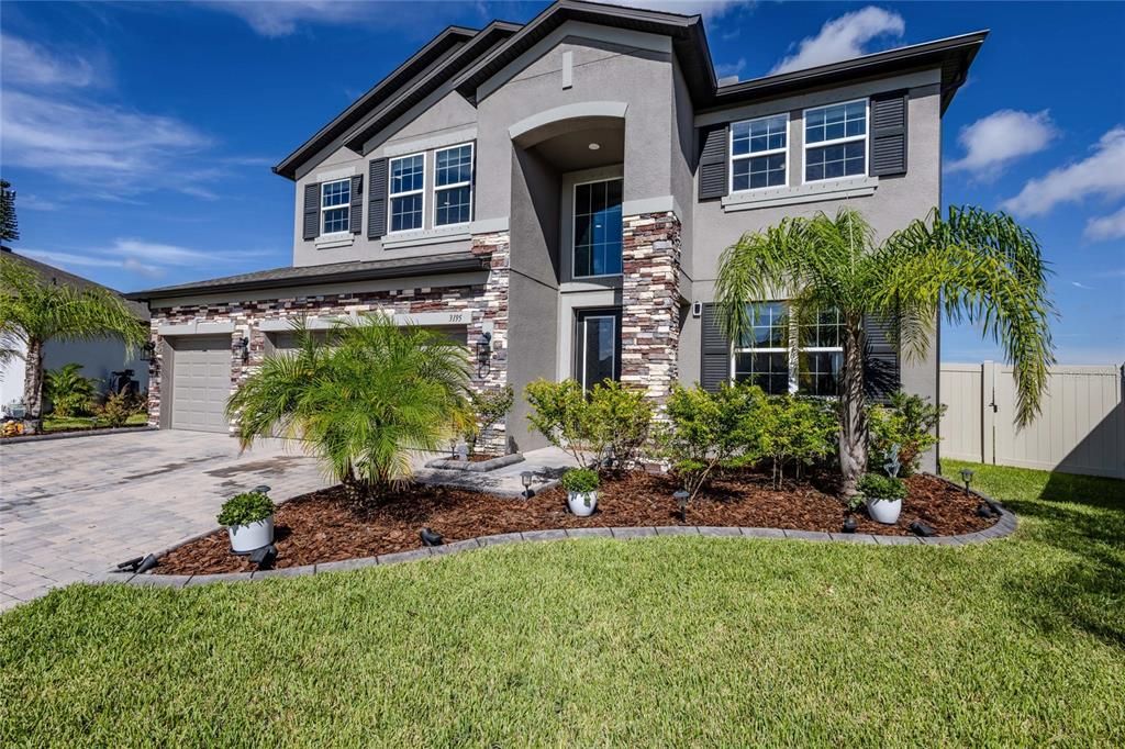 For Sale: $725,000 (5 beds, 4 baths, 3800 Square Feet)