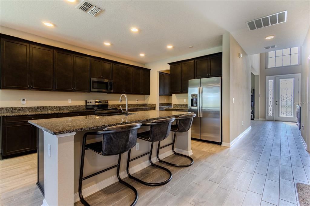 For Sale: $725,000 (5 beds, 4 baths, 3800 Square Feet)