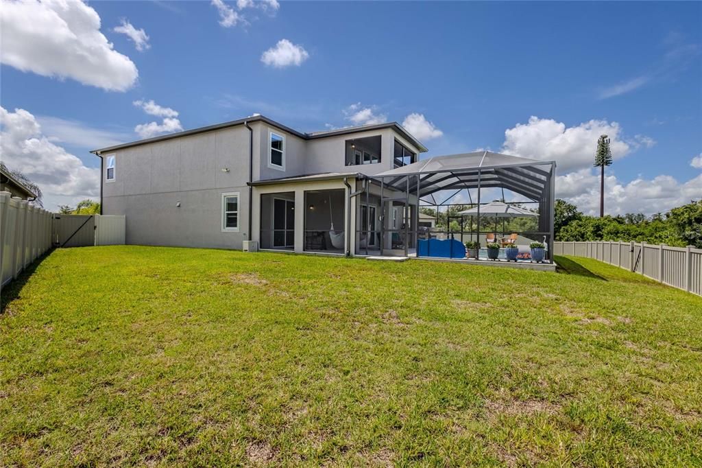 For Sale: $725,000 (5 beds, 4 baths, 3800 Square Feet)