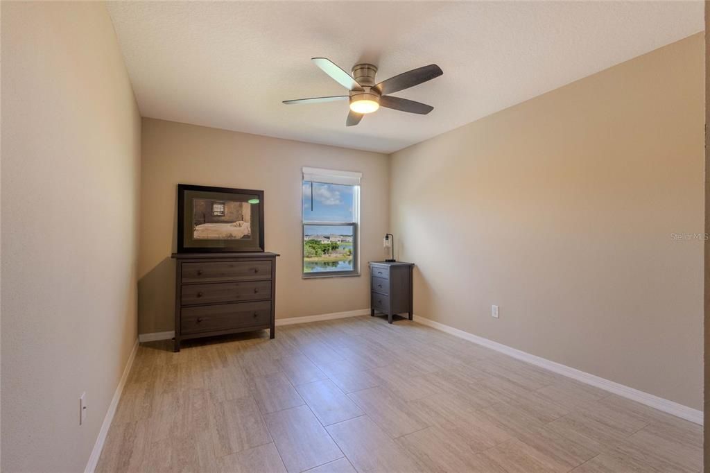 For Sale: $725,000 (5 beds, 4 baths, 3800 Square Feet)