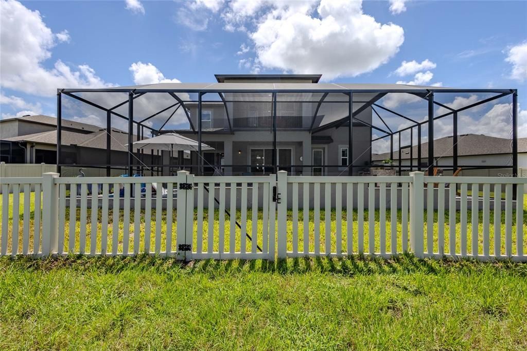For Sale: $725,000 (5 beds, 4 baths, 3800 Square Feet)