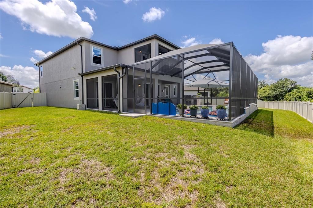 For Sale: $725,000 (5 beds, 4 baths, 3800 Square Feet)