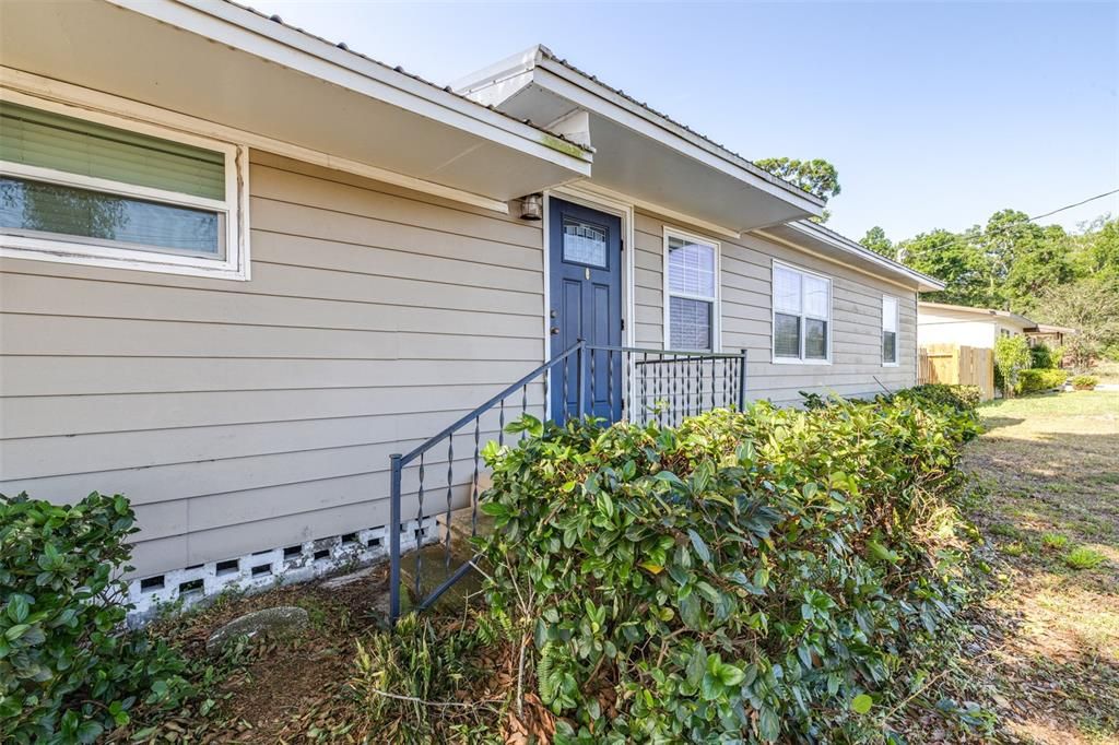 For Rent: $1,575 (3 beds, 1 baths, 1200 Square Feet)