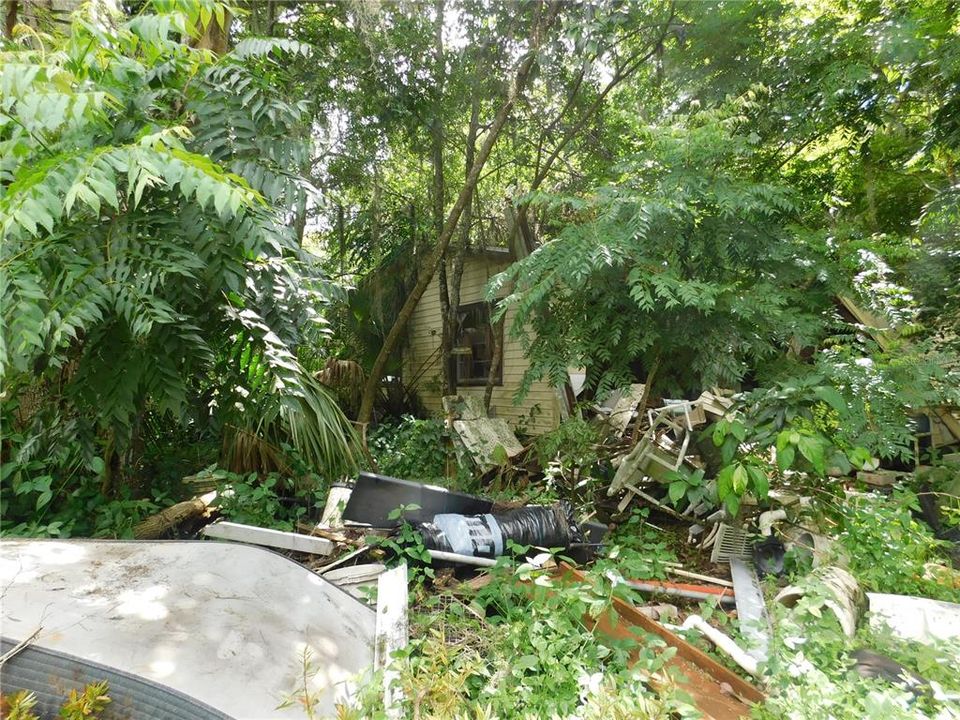На продажу: $109,900 (1.15 acres)
