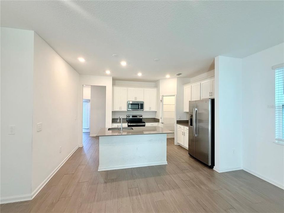 For Rent: $2,500 (4 beds, 3 baths, 2023 Square Feet)