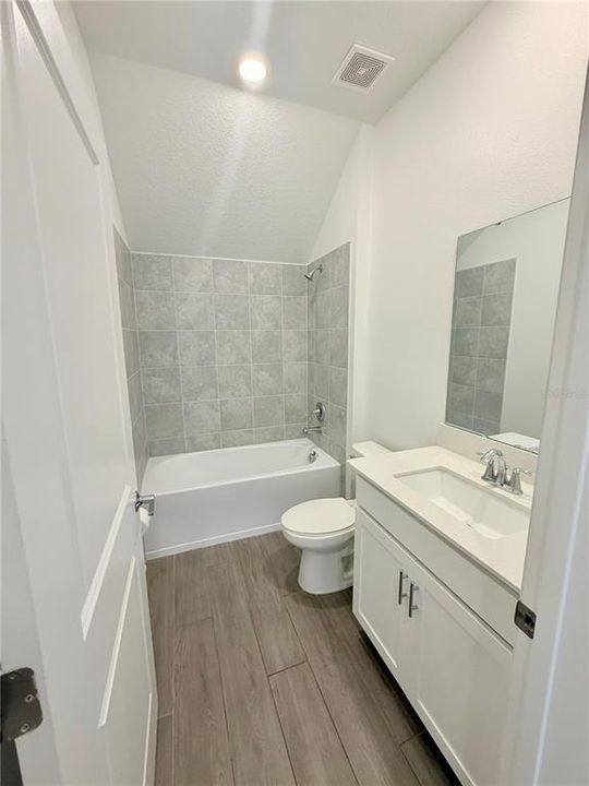 For Rent: $2,500 (4 beds, 3 baths, 2023 Square Feet)