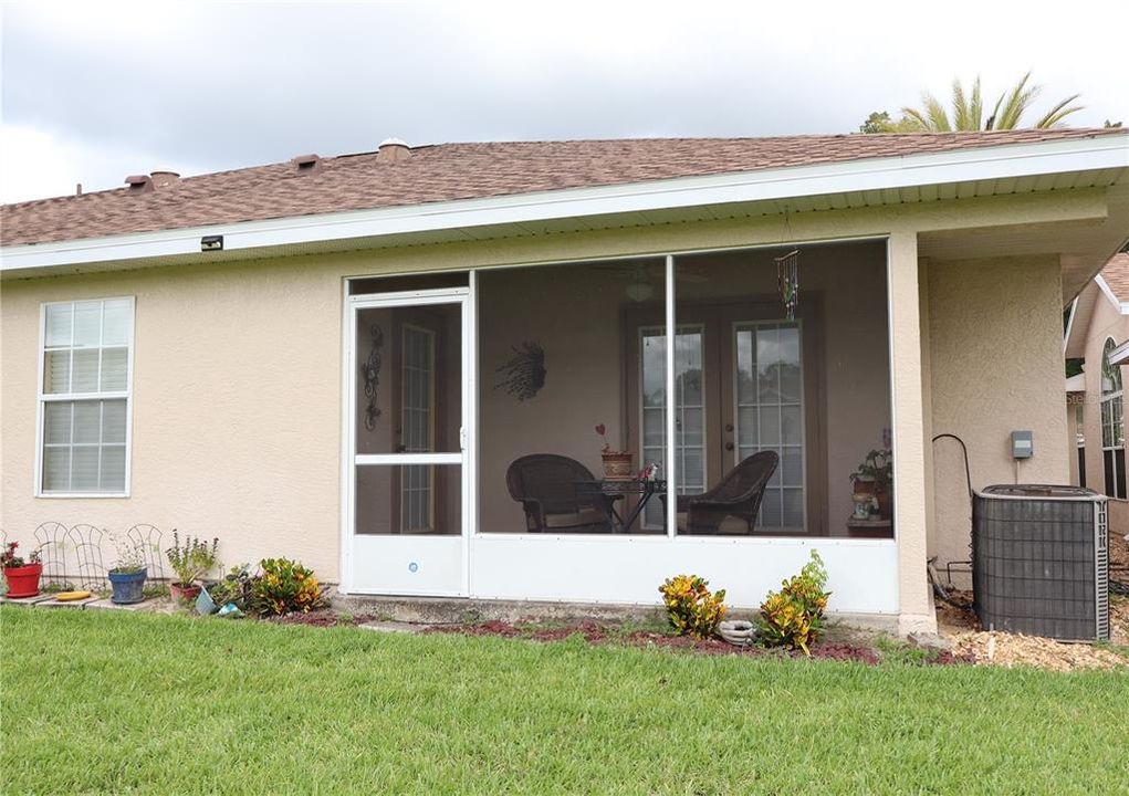 For Sale: $255,000 (2 beds, 2 baths, 1337 Square Feet)