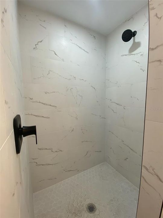 For Rent: $3,450 (4 beds, 2 baths, 1954 Square Feet)
