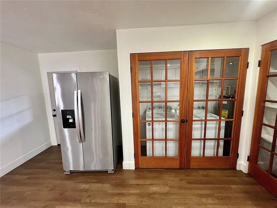 For Rent: $3,450 (4 beds, 2 baths, 1954 Square Feet)