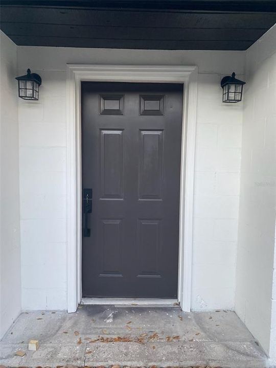 For Rent: $3,450 (4 beds, 2 baths, 1954 Square Feet)