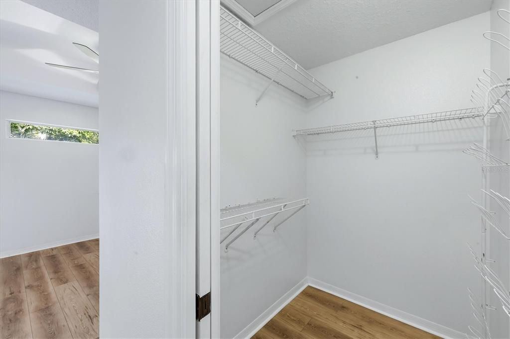 For Sale: $475,000 (3 beds, 2 baths, 1725 Square Feet)