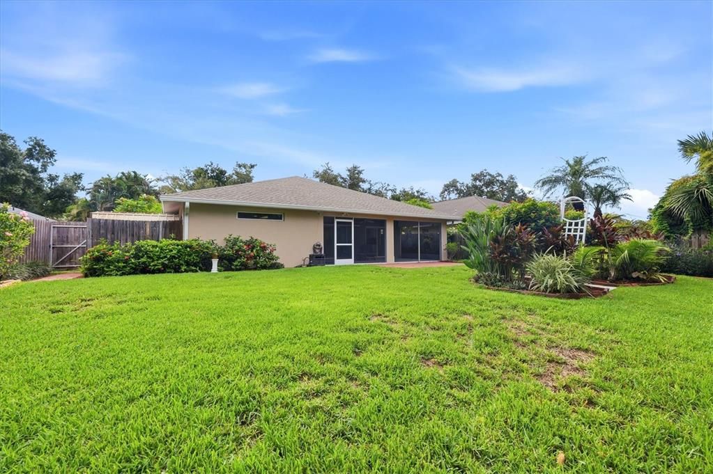 For Sale: $475,000 (3 beds, 2 baths, 1725 Square Feet)