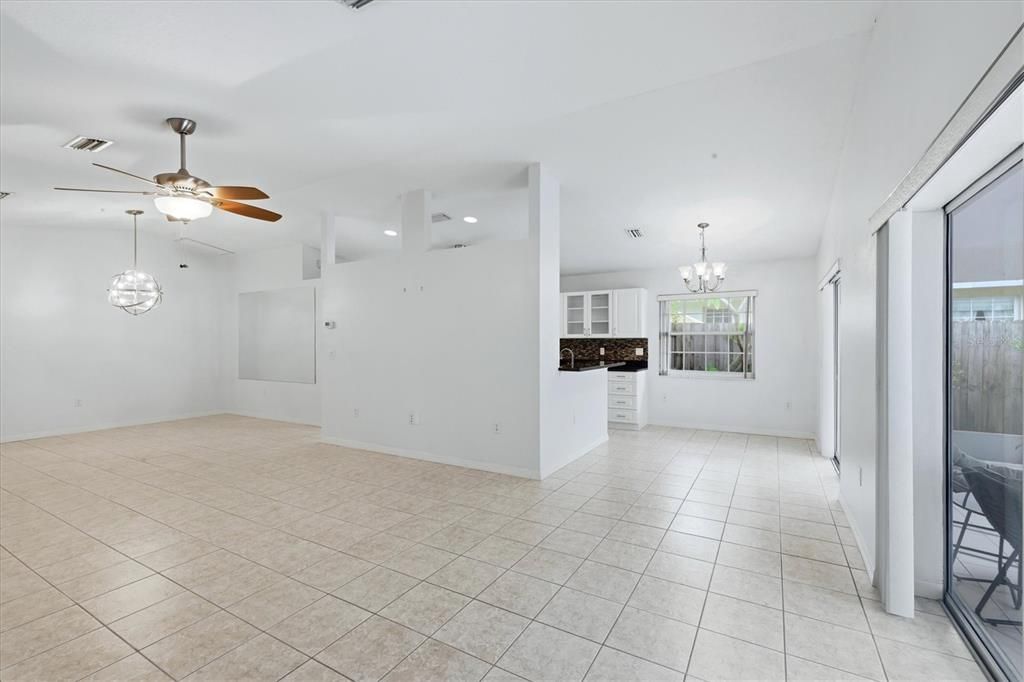 For Sale: $475,000 (3 beds, 2 baths, 1725 Square Feet)