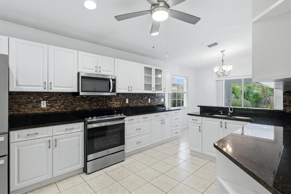 For Sale: $475,000 (3 beds, 2 baths, 1725 Square Feet)