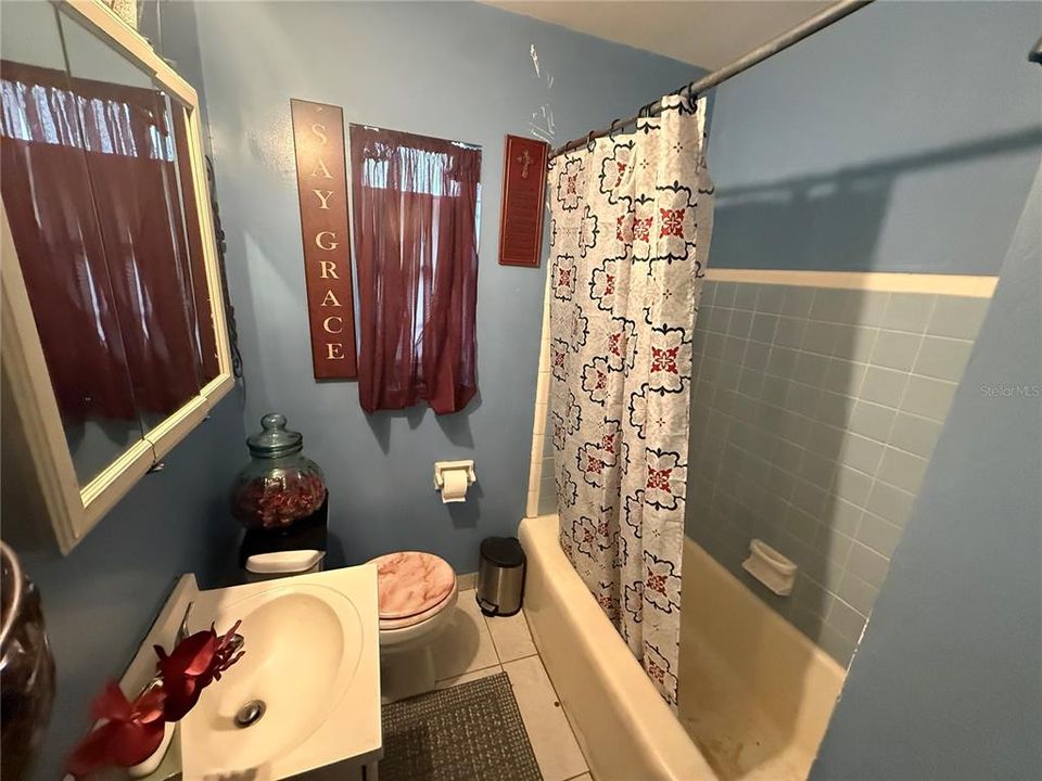 For Sale: $125,000 (3 beds, 2 baths, 1288 Square Feet)