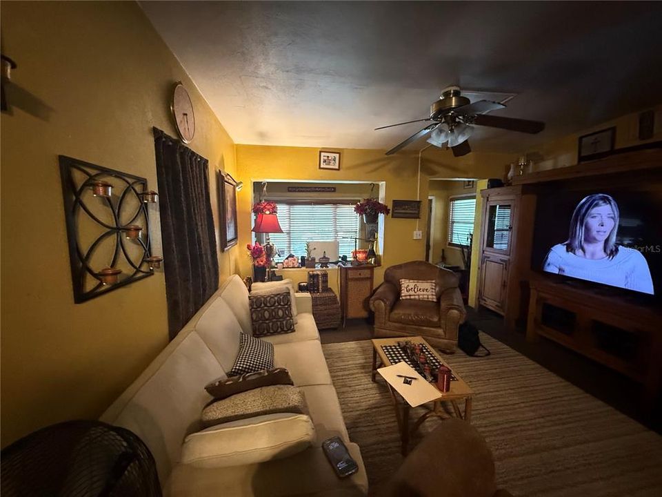 For Sale: $125,000 (3 beds, 2 baths, 1288 Square Feet)