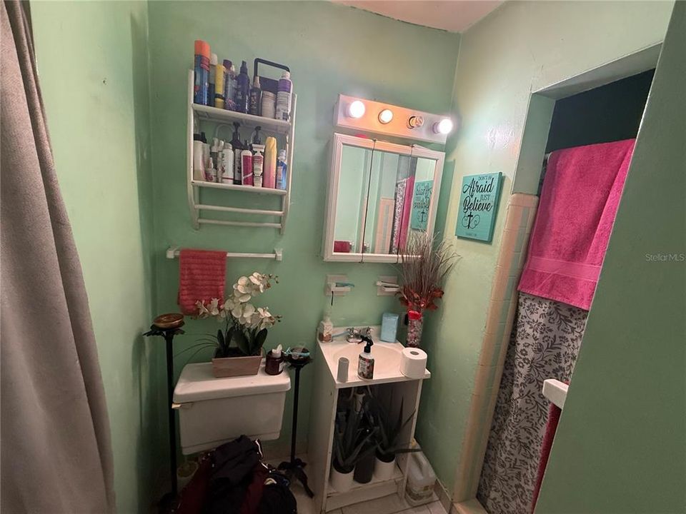 For Sale: $125,000 (3 beds, 2 baths, 1288 Square Feet)