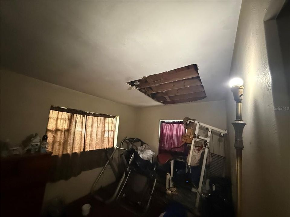For Sale: $125,000 (3 beds, 2 baths, 1288 Square Feet)