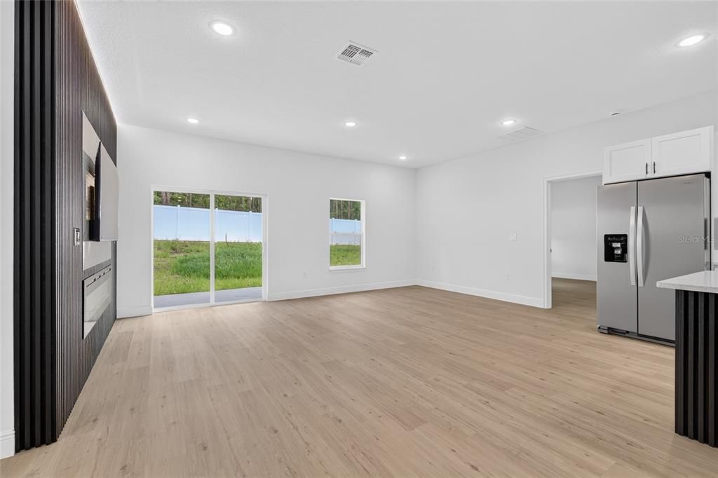 For Rent: $2,250 (4 beds, 3 baths, 1865 Square Feet)