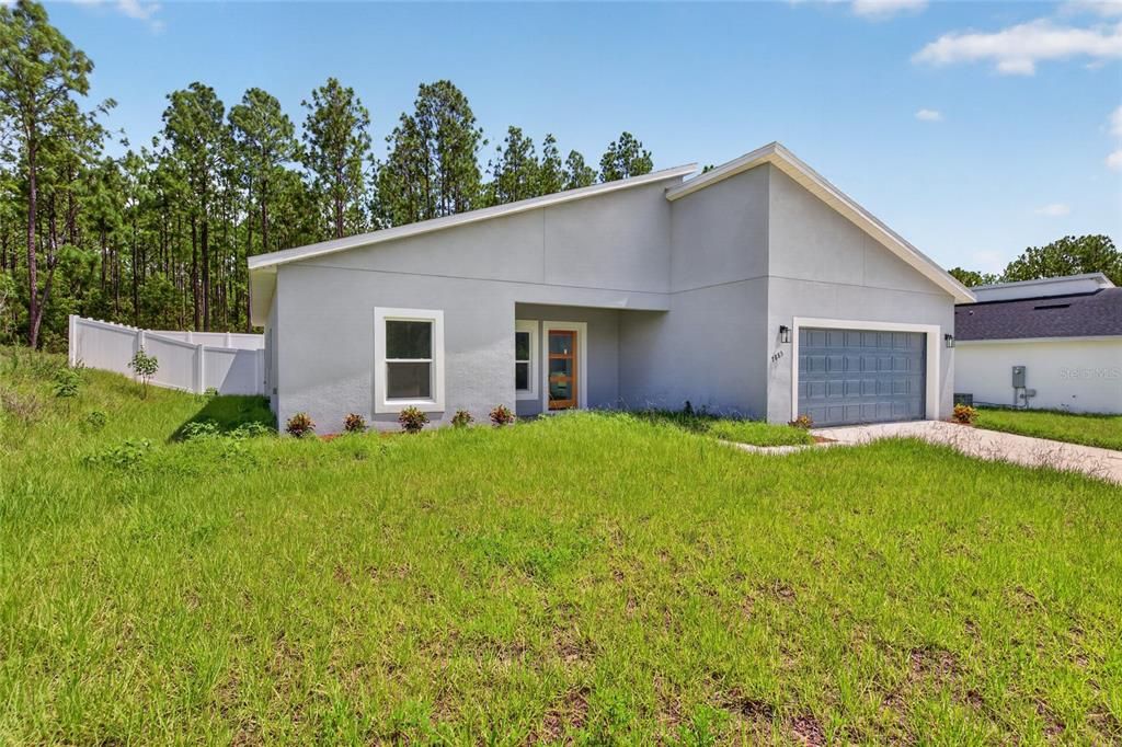 For Rent: $2,250 (4 beds, 3 baths, 1865 Square Feet)
