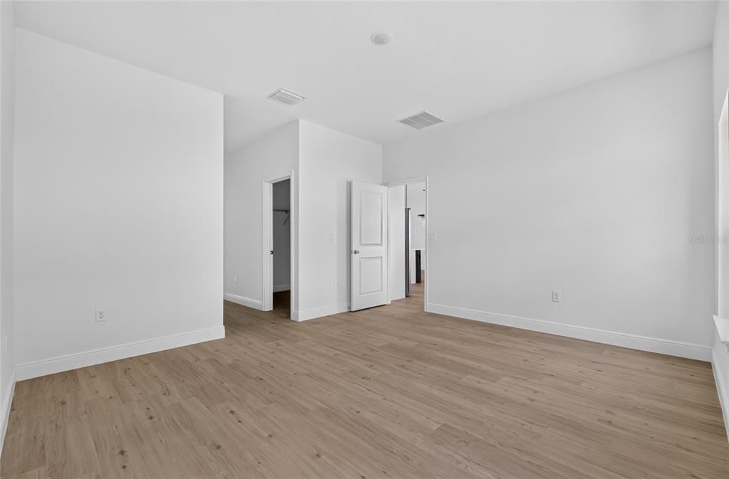 For Rent: $2,250 (4 beds, 3 baths, 1865 Square Feet)