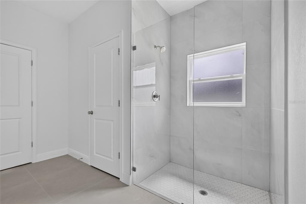For Rent: $2,250 (4 beds, 3 baths, 1865 Square Feet)