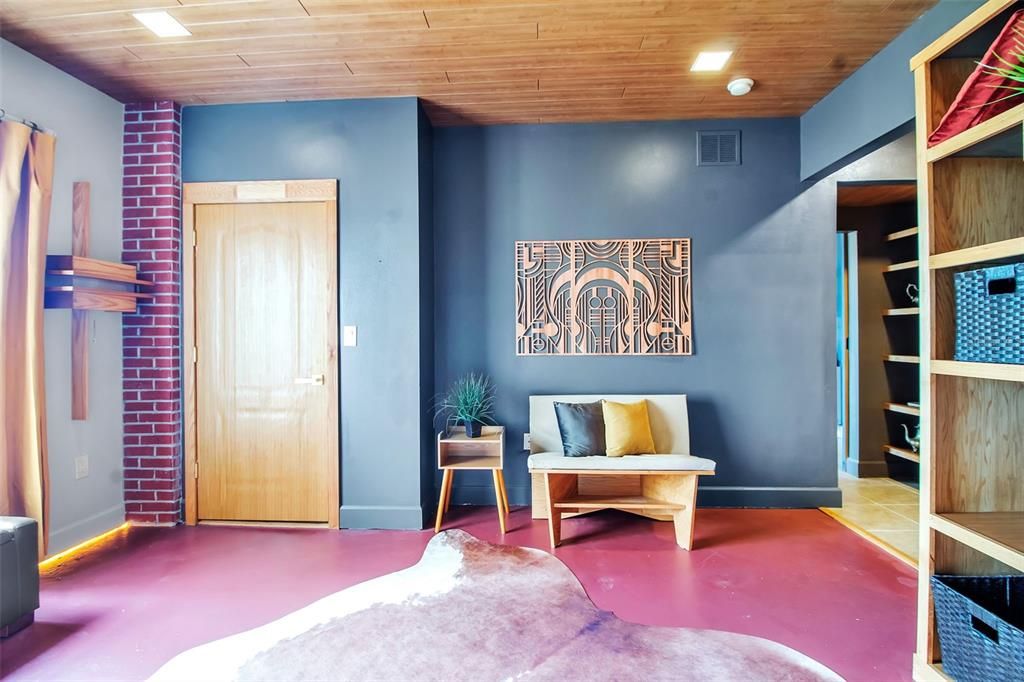 For Sale: $429,000 (2 beds, 2 baths, 1575 Square Feet)