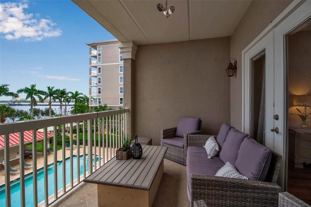 For Sale: $429,000 (2 beds, 2 baths, 1575 Square Feet)