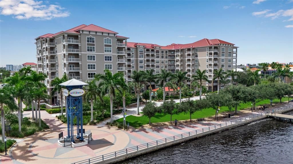 For Sale: $429,000 (2 beds, 2 baths, 1575 Square Feet)