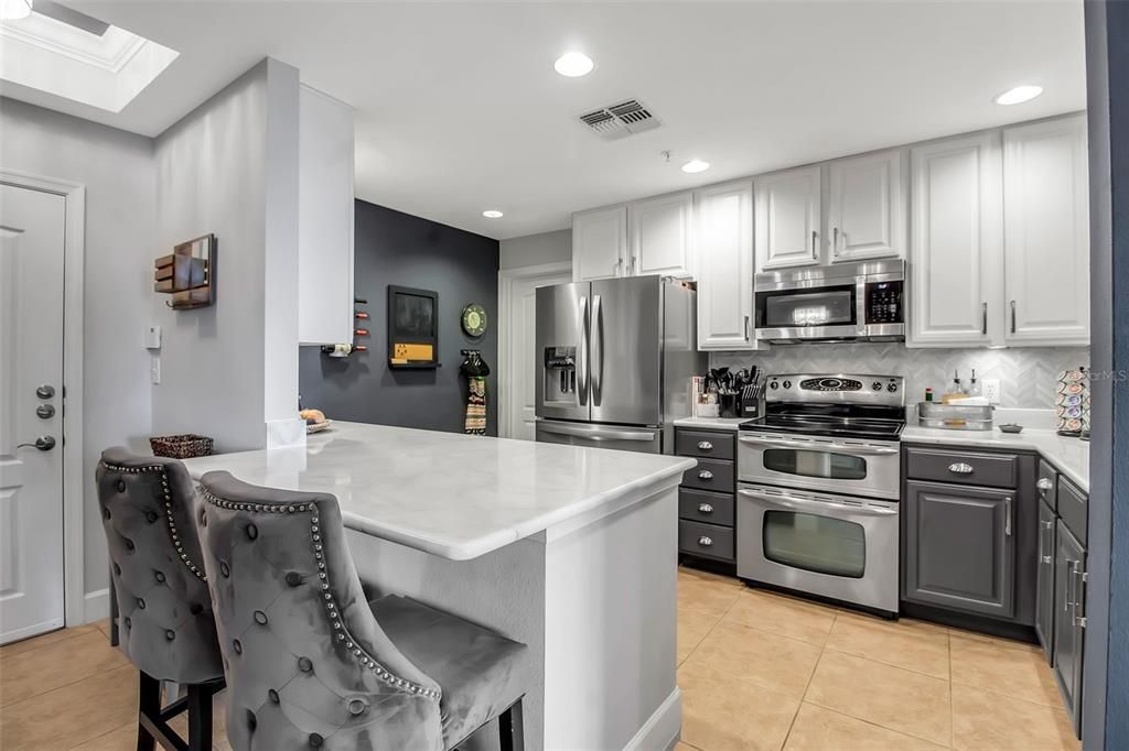 For Sale: $429,000 (2 beds, 2 baths, 1575 Square Feet)