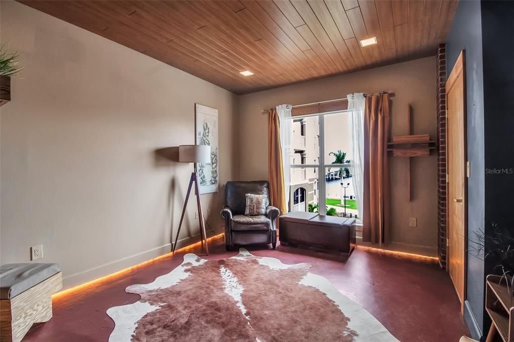 For Sale: $429,000 (2 beds, 2 baths, 1575 Square Feet)