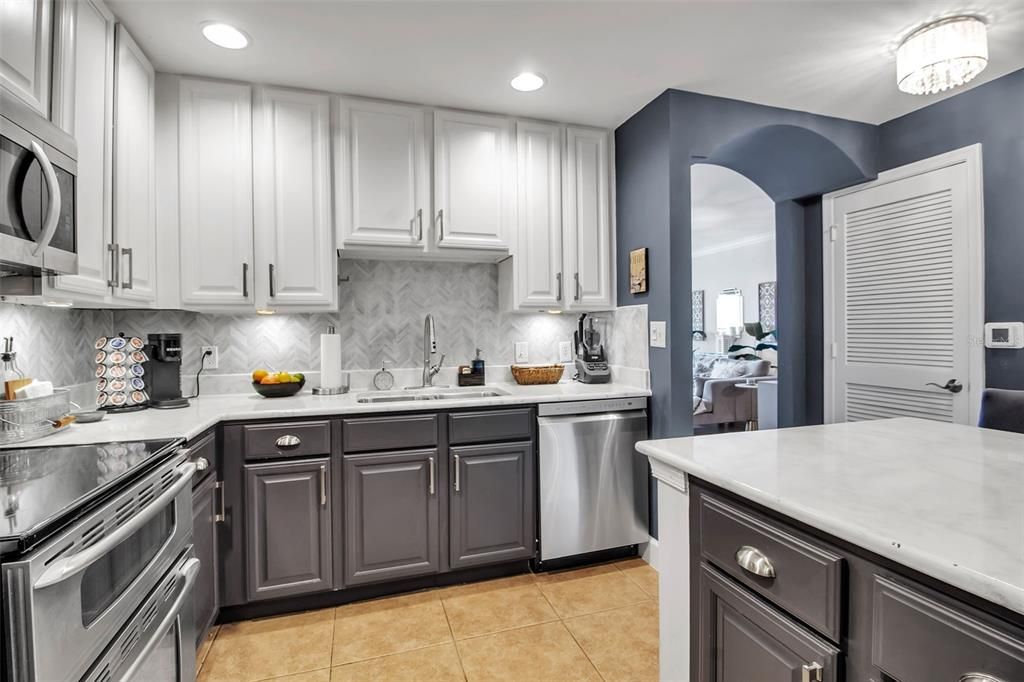 For Sale: $429,000 (2 beds, 2 baths, 1575 Square Feet)