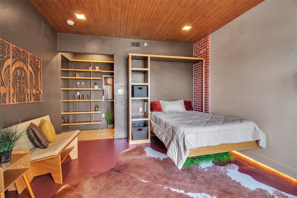 For Sale: $429,000 (2 beds, 2 baths, 1575 Square Feet)