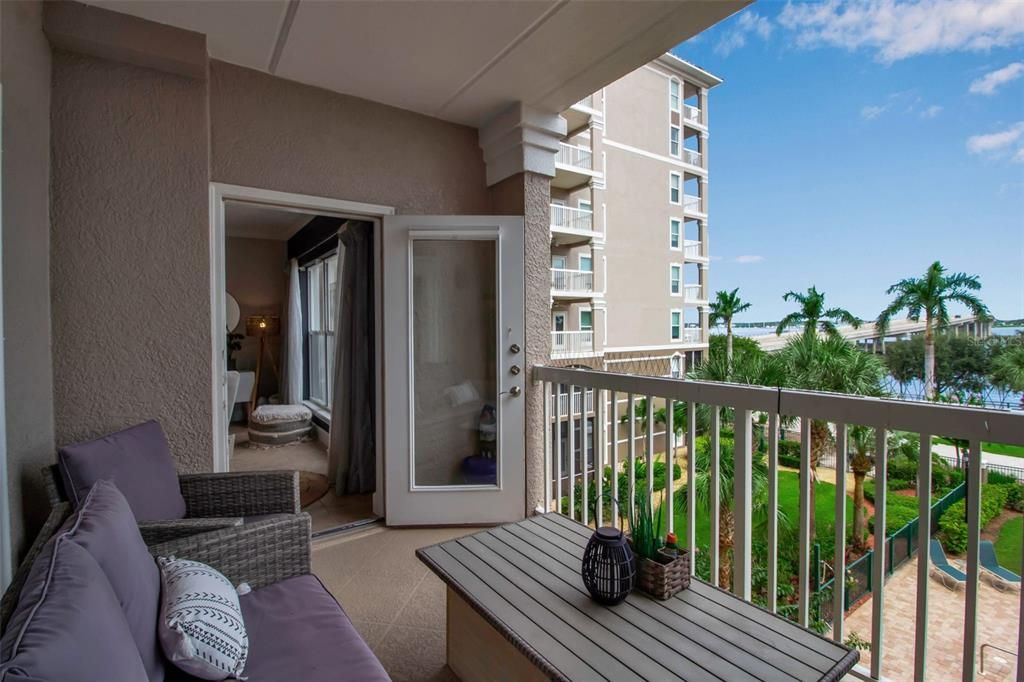 For Sale: $429,000 (2 beds, 2 baths, 1575 Square Feet)