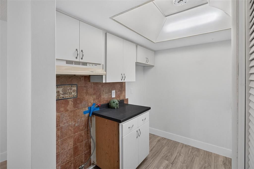На продажу: $115,000 (2 спален, 2 ванн, 1050 Квадратных фут)