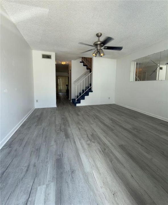 For Rent: $1,900 (2 beds, 2 baths, 1118 Square Feet)