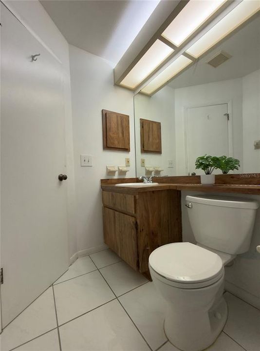For Rent: $1,900 (2 beds, 2 baths, 1118 Square Feet)