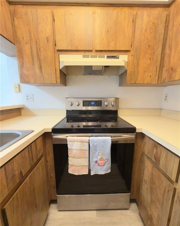 For Rent: $1,900 (2 beds, 2 baths, 1118 Square Feet)
