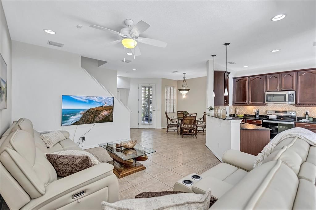 For Sale: $439,000 (3 beds, 2 baths, 1792 Square Feet)