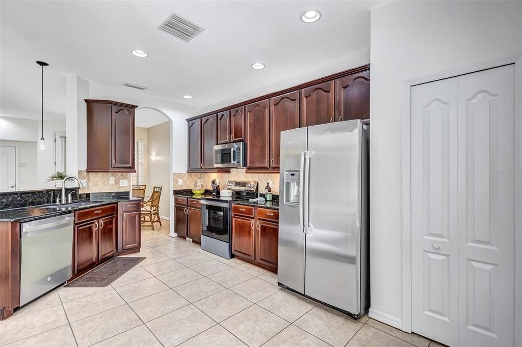 For Sale: $439,000 (3 beds, 2 baths, 1792 Square Feet)