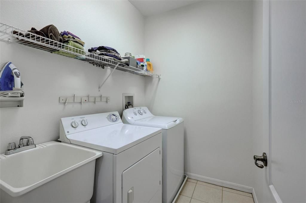 For Sale: $439,000 (3 beds, 2 baths, 1792 Square Feet)