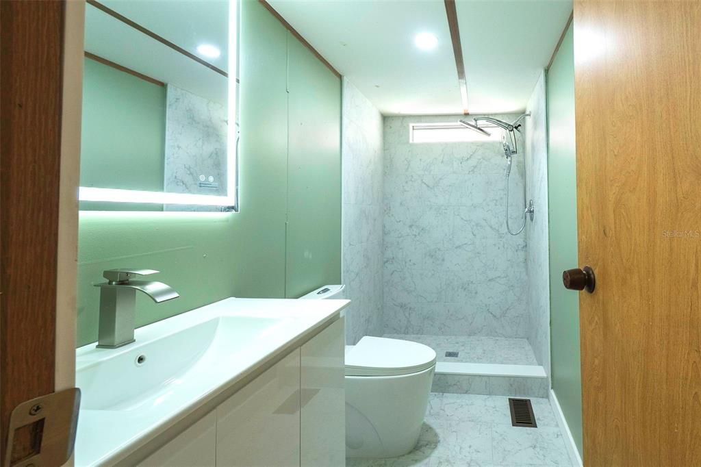 En Venta: $189,000 (2 camas, 2 baños, 924 Pies cuadrados)